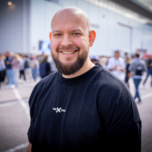 Speaker - Sebastian Buss